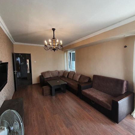 Apartment In Yerevan On Amiryan Street Exteriör bild